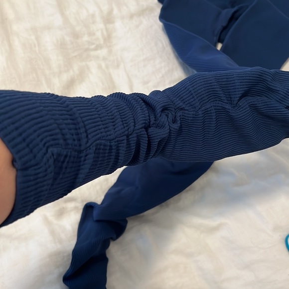 XS/S Free People Movement Set - Picture 10 of 11